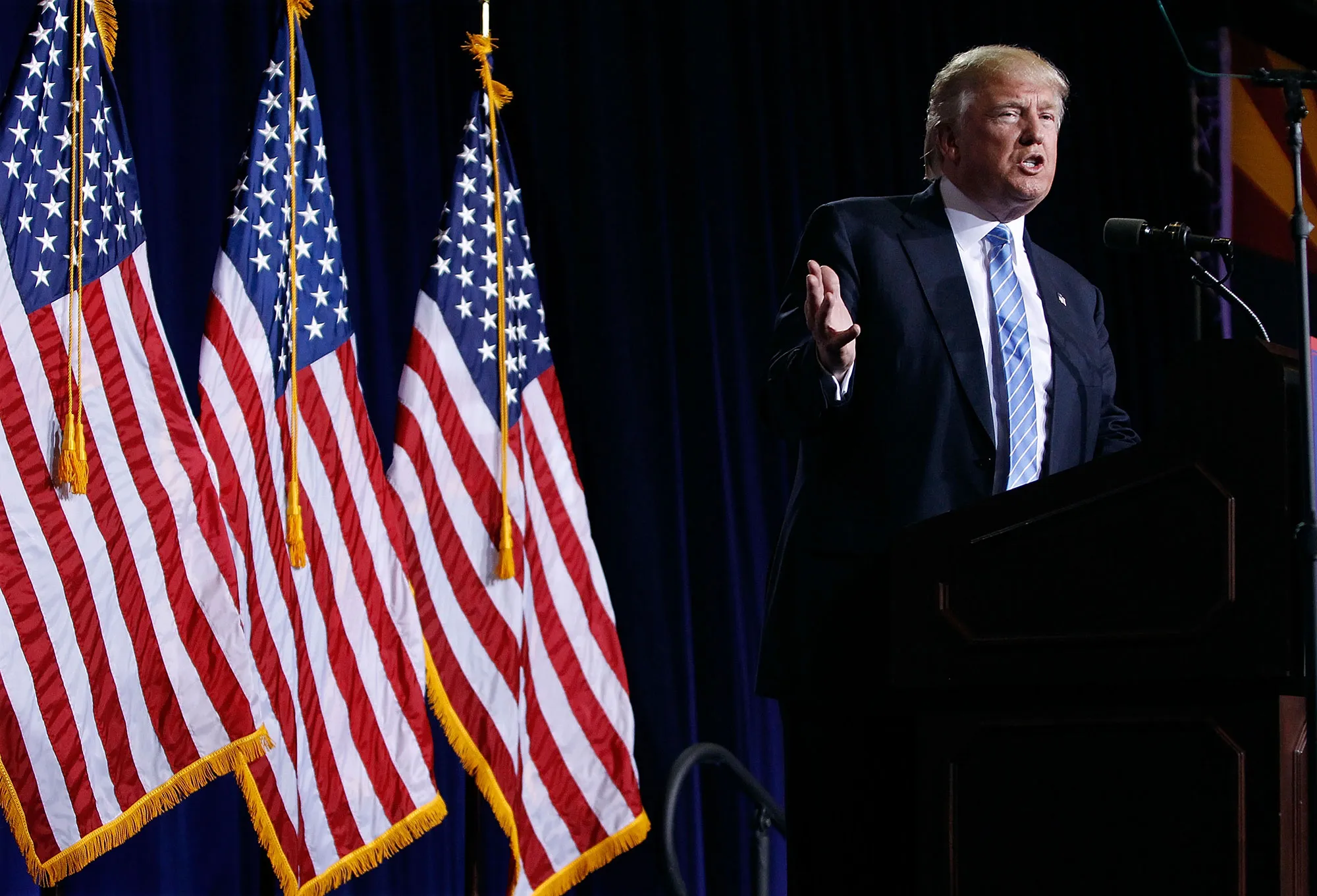 川普政府全面收緊合法移民